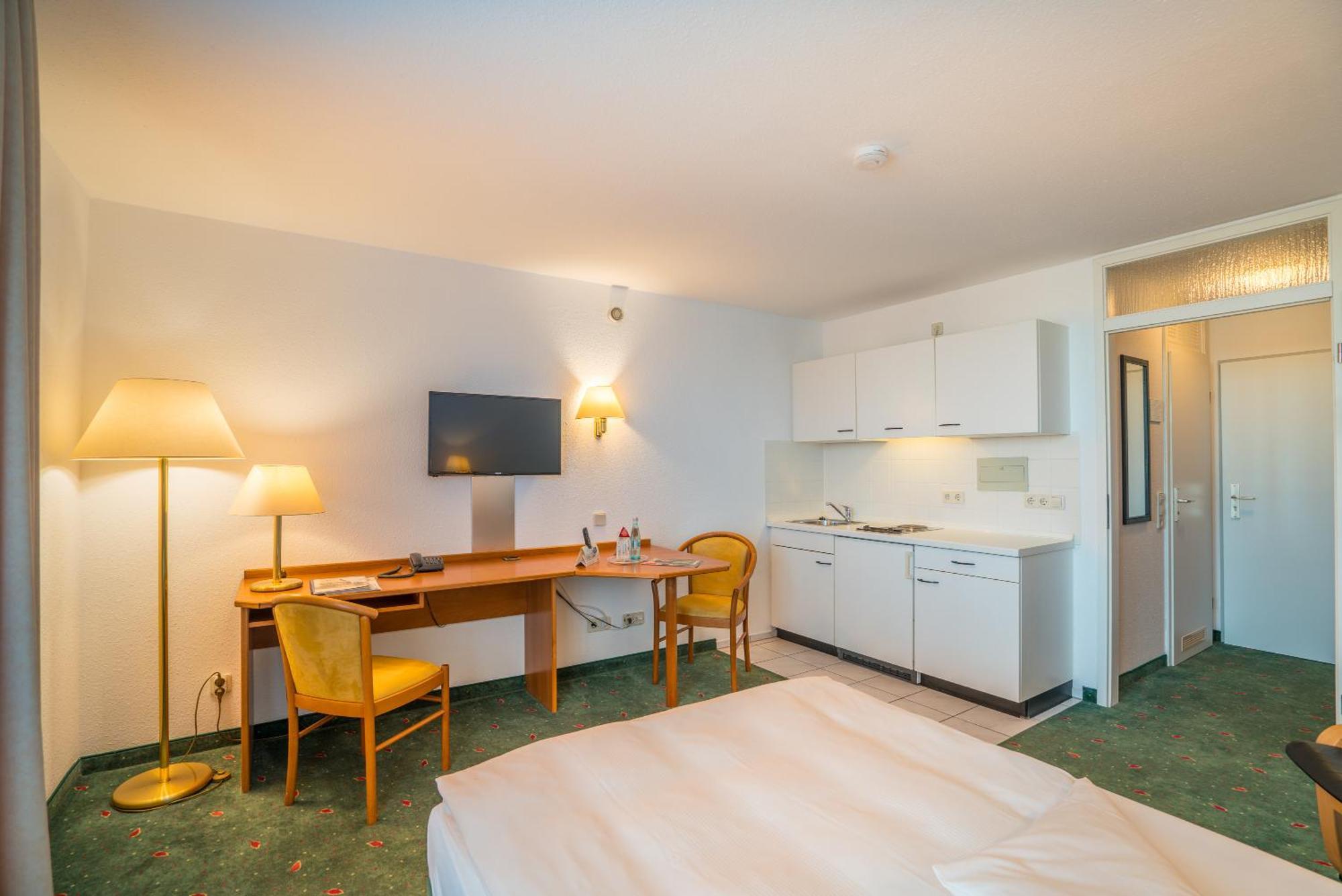 Airporthotel Residenz Steinenbronn מראה חיצוני תמונה