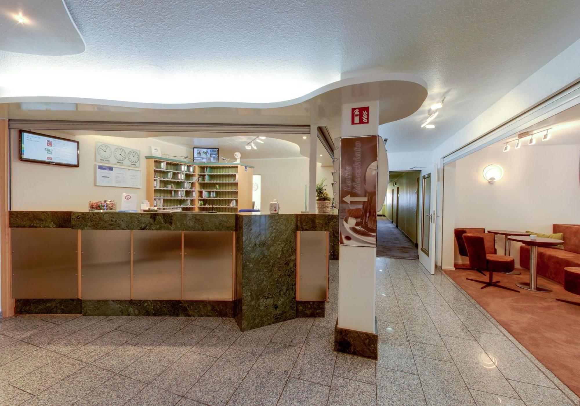 Airporthotel Residenz Steinenbronn מראה חיצוני תמונה