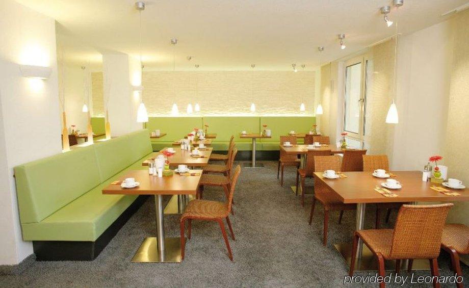 Airporthotel Residenz Steinenbronn מסעדה תמונה