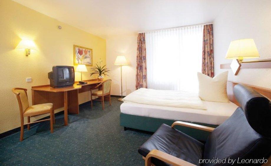Airporthotel Residenz Steinenbronn מראה חיצוני תמונה