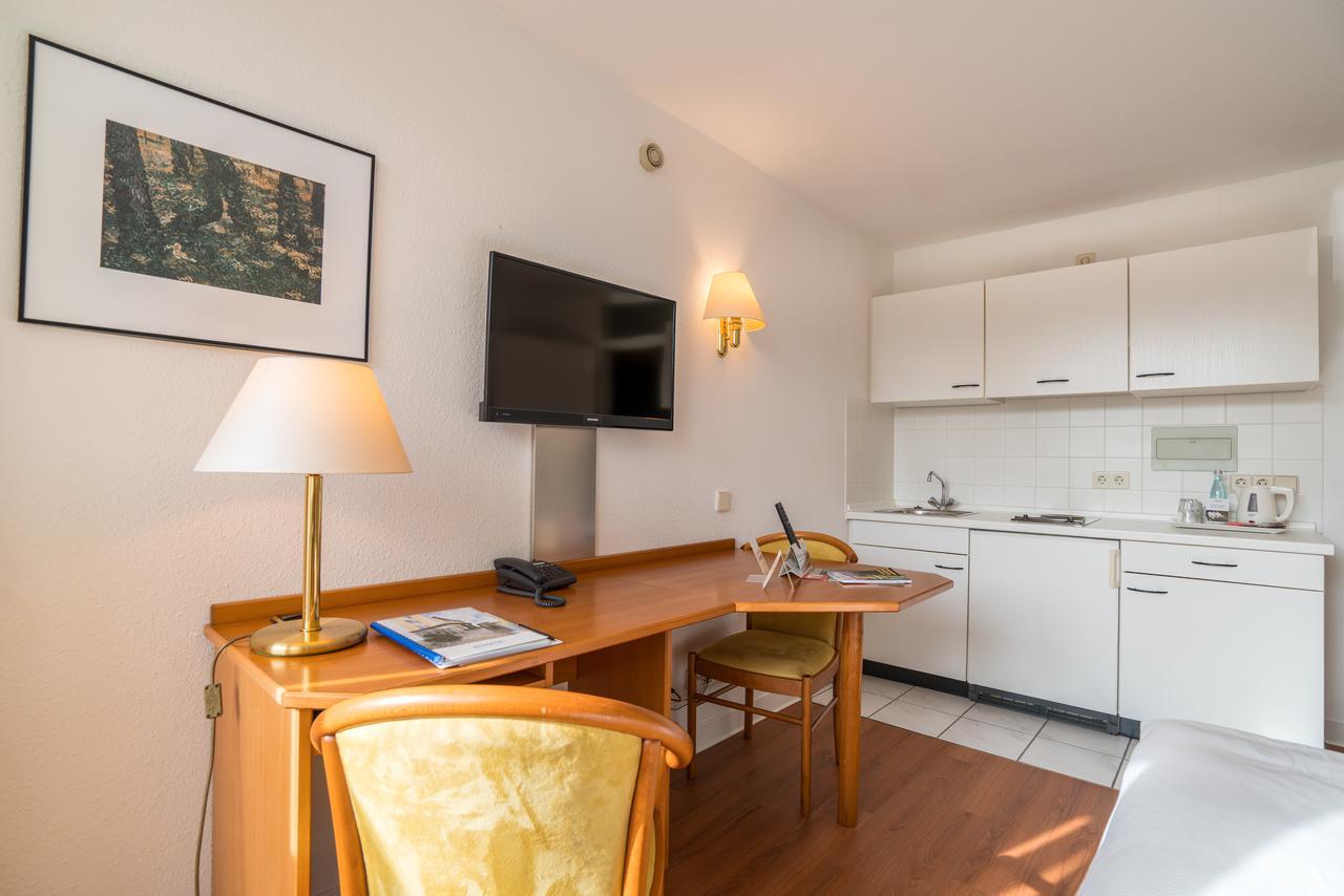 Airporthotel Residenz Steinenbronn מראה חיצוני תמונה